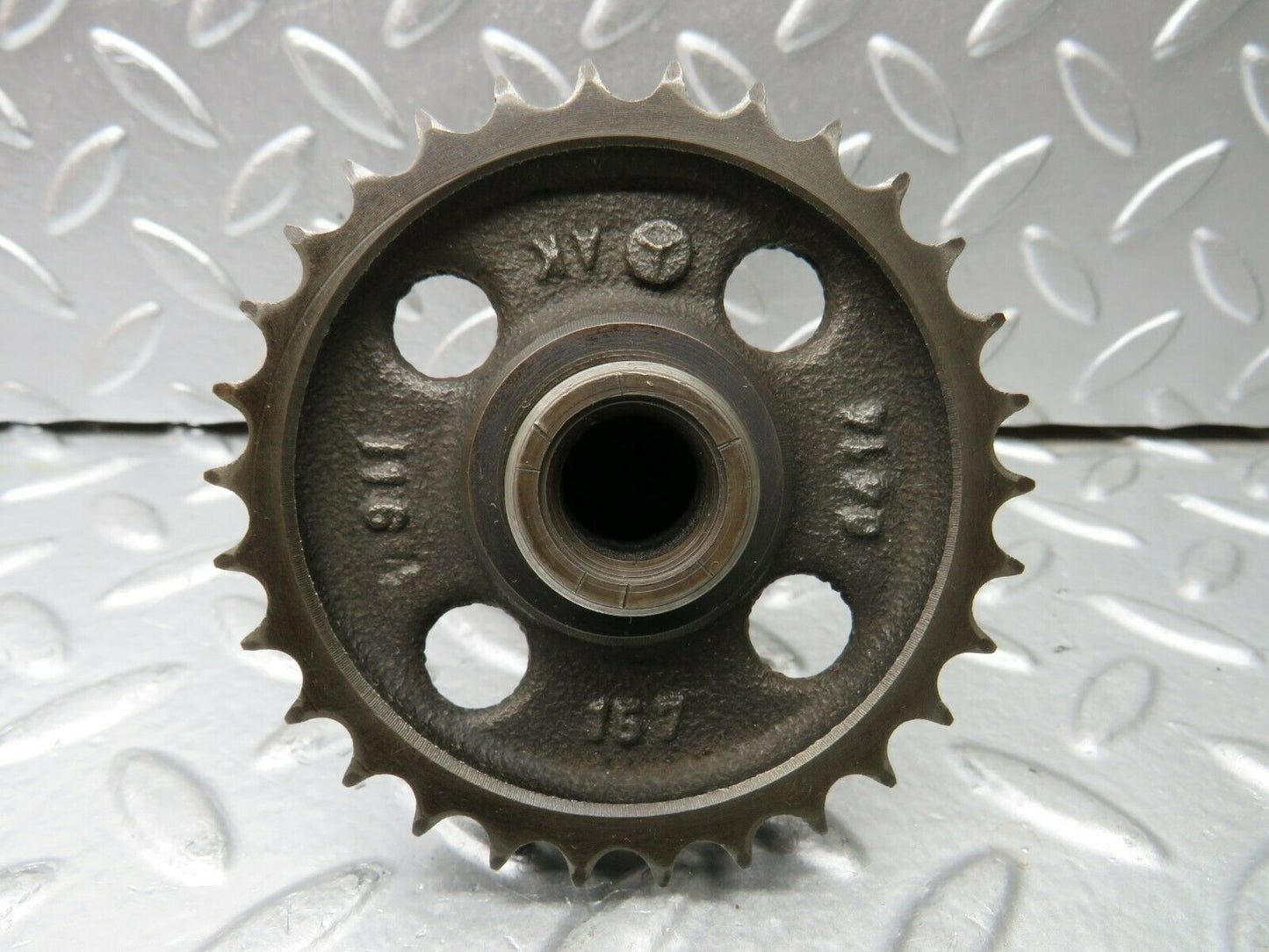22815 Mercedes-Benz C107 450SLC Camshaft Intermediate Timing Gear 1161570414