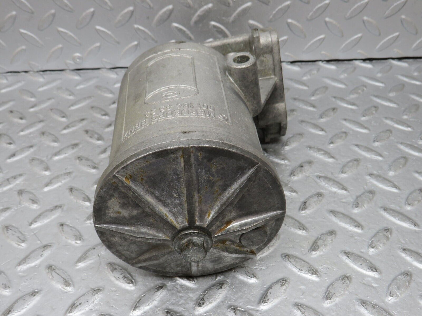 36333 Mercedes-Benz W126 420SE Oil Filter Housing 1171802611 1171840008