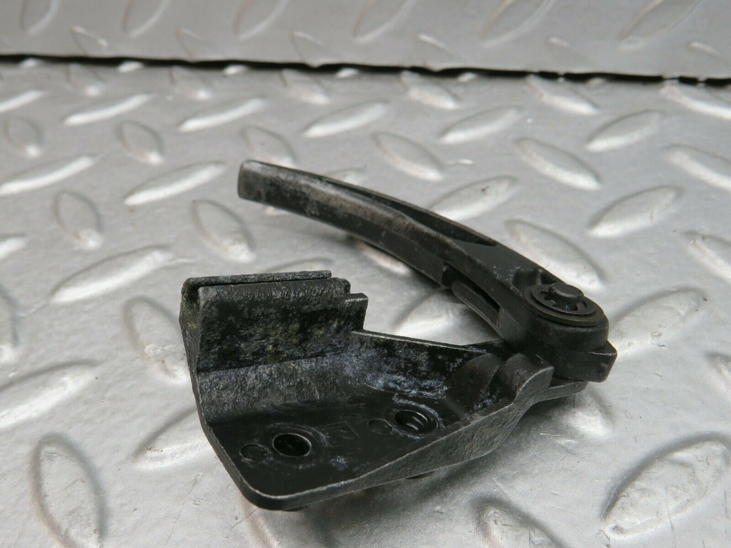 22280 Mercedes-Benz S123 280TE Wagon Hood Opener Bonnet Opener Release