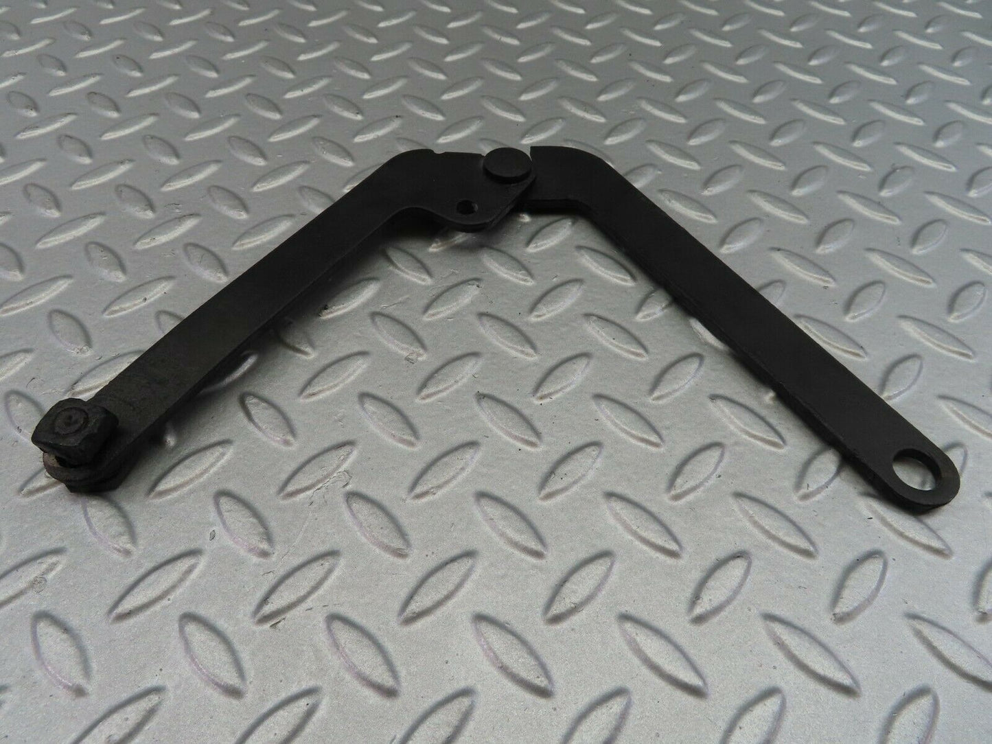 7356 Mercedes-Benz W116 450SE Bonnet Hinge Right Side