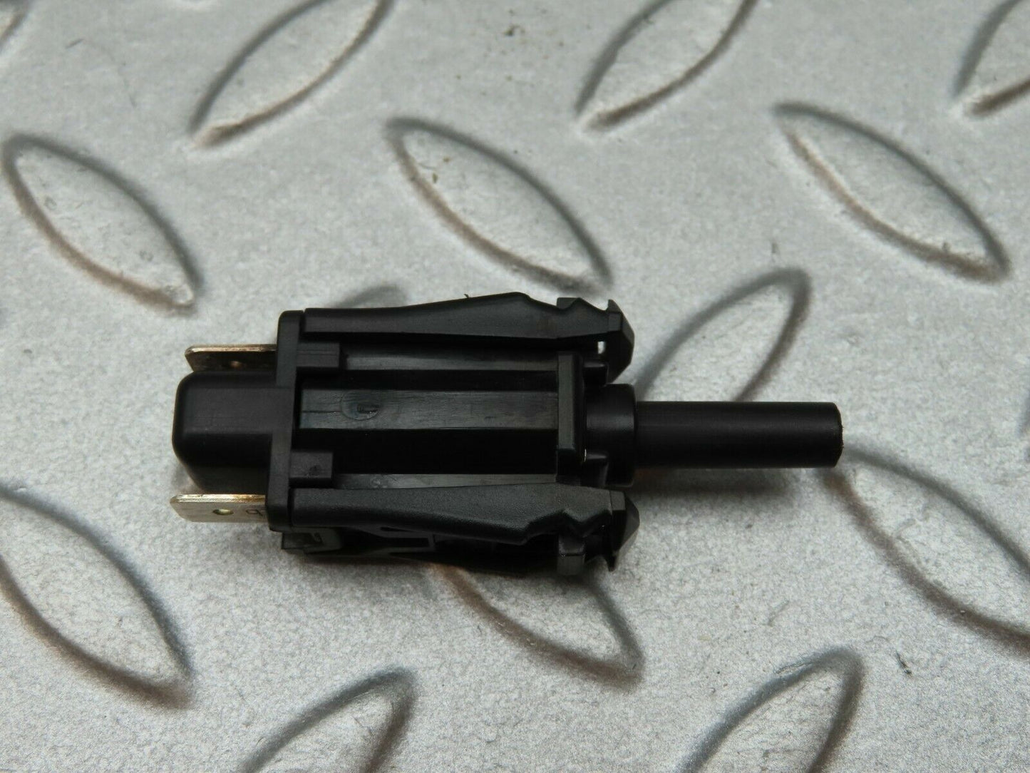 3837 Mercedes-Benz S123 200T Wagon Door Contact Switch 0015458714