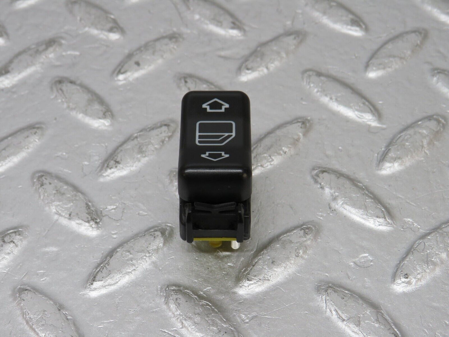 33320 Mercedes-Benz W202 C180 Electric Window Switch Left 1408212951