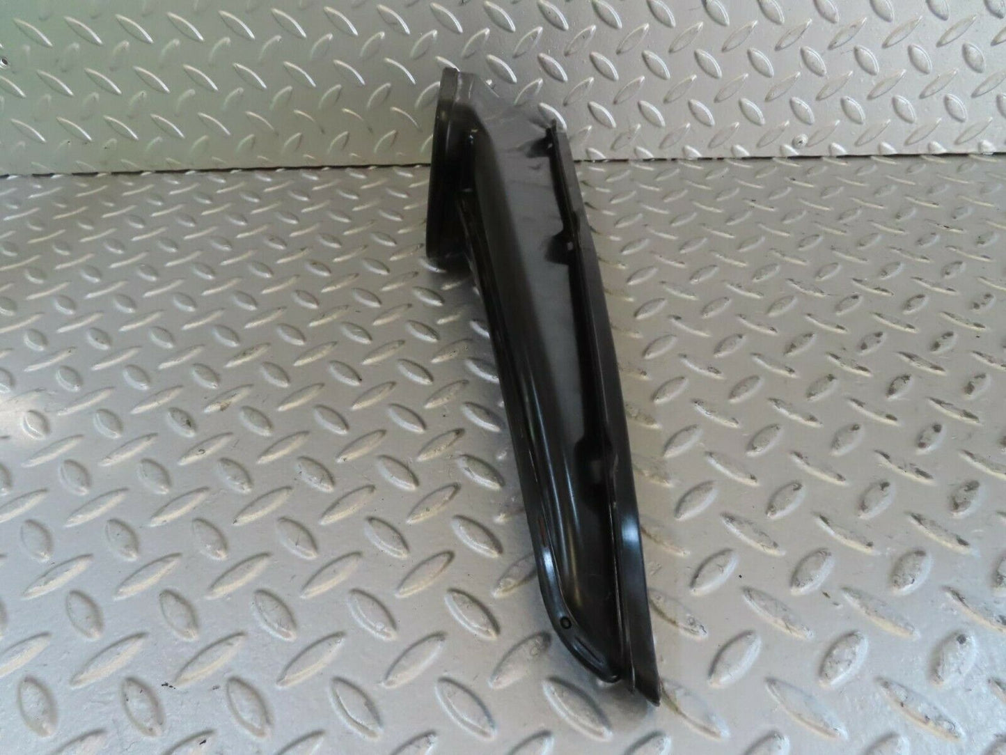 15549 Mercedes-Benz R107 450SL Dashboard Air Vent Left Side