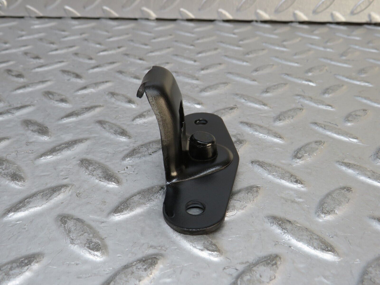 28797 Mercedes-Benz W123 230E Trunk Lock Latch 1237580150