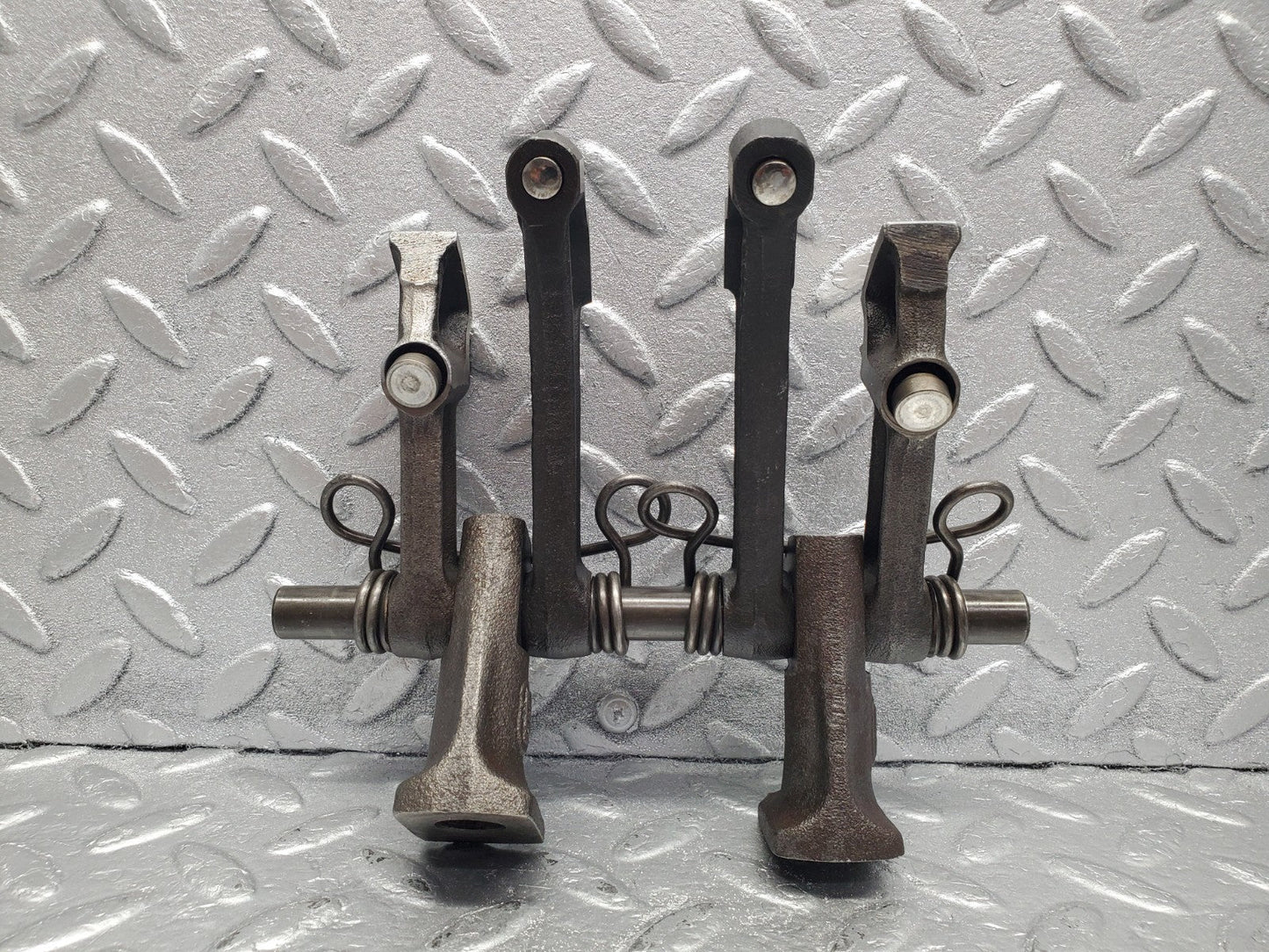 W112 rocker arm support arm and shaft used OEM