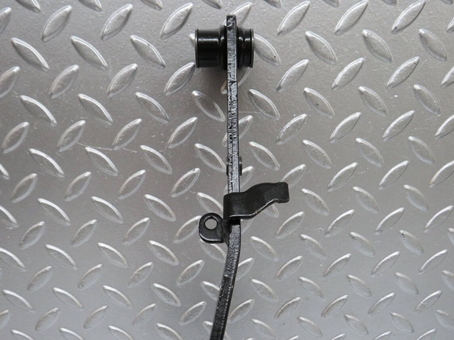 29330 Mercedes-Benz W124 230E Brake Pedal 1232910082