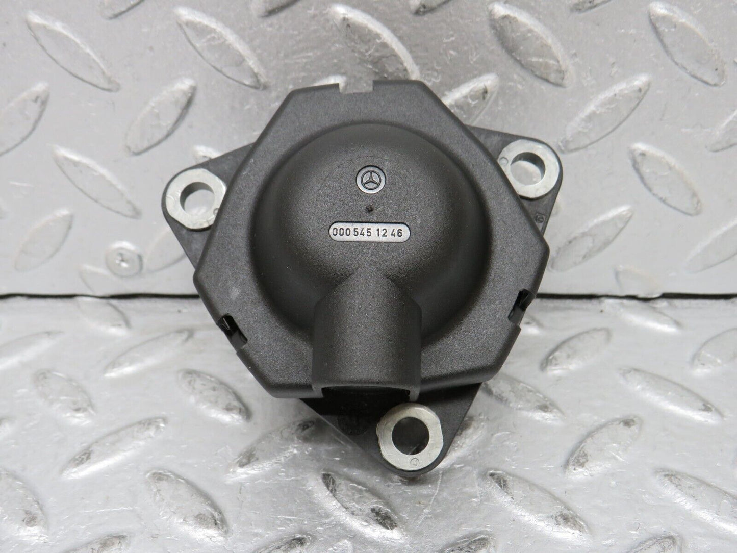 37909 Mercedes-Benz A124 320E Cabriolet Rear Axle Transfer Case Plug 0005451246