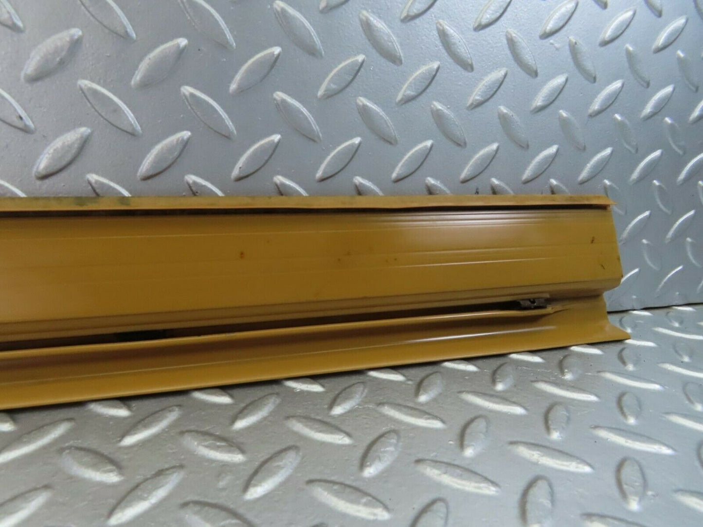 10689 Mercedes-Benz W123 230E Front Right Door Sill
