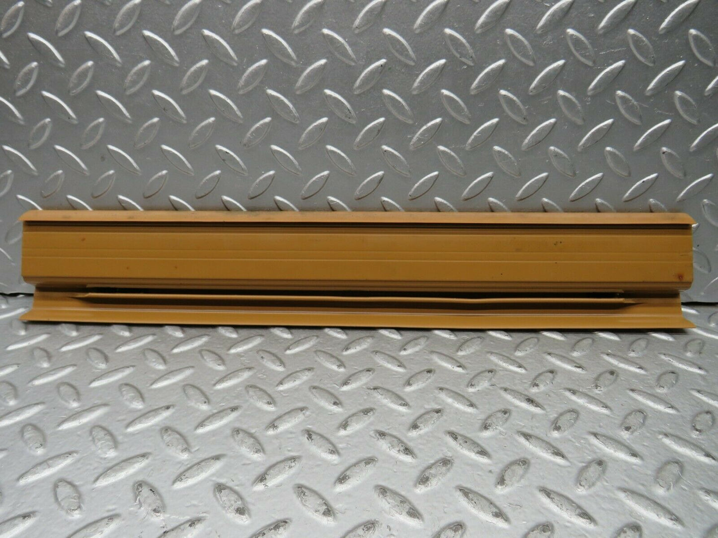 21998 Mercedes-Benz S123 280TE Wagon Rear Right Door Sill Trim Palomino