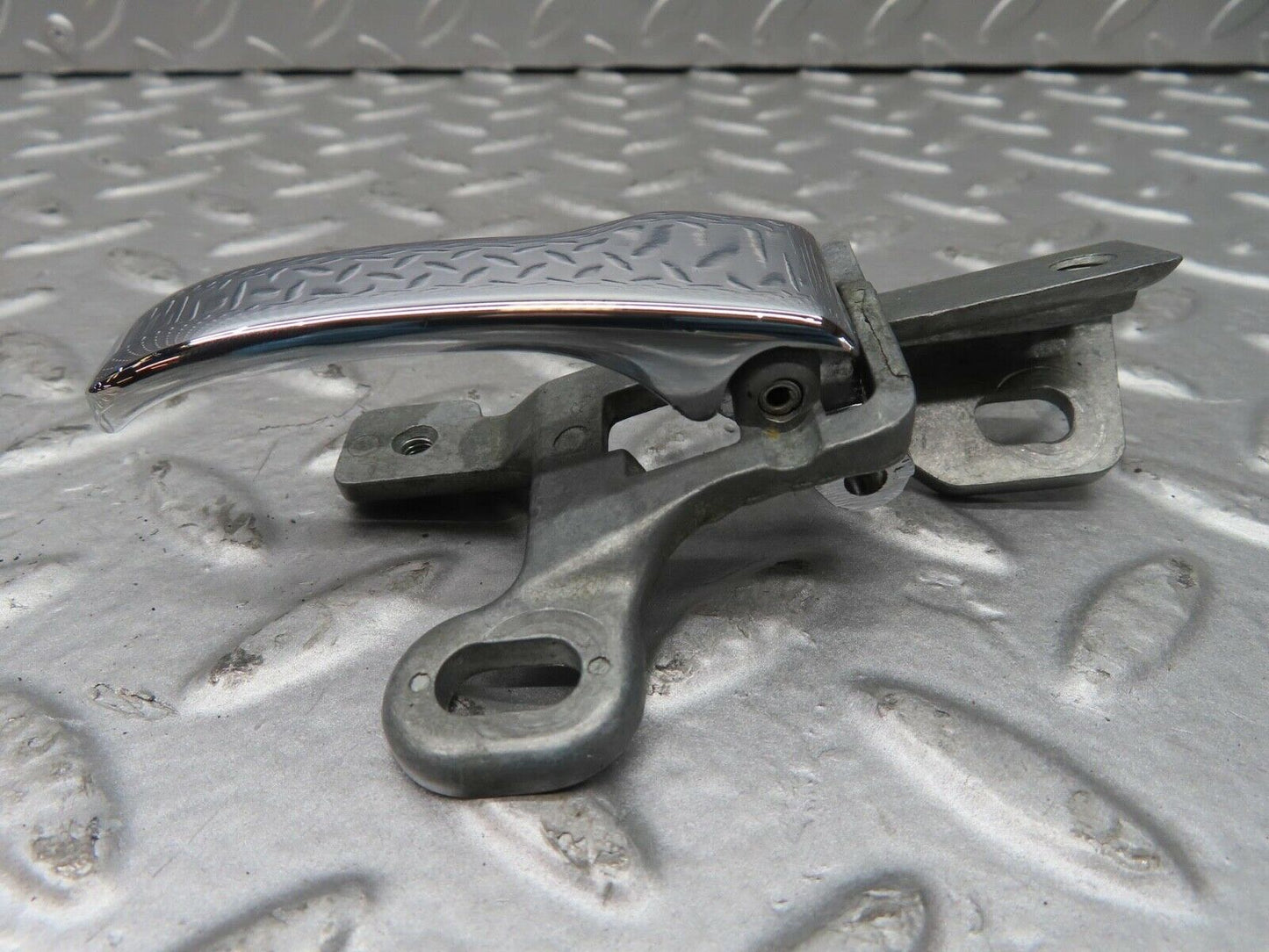 7040 Mercedes-Benz W123 230E Rear Right Interior Door Handle 1237600261