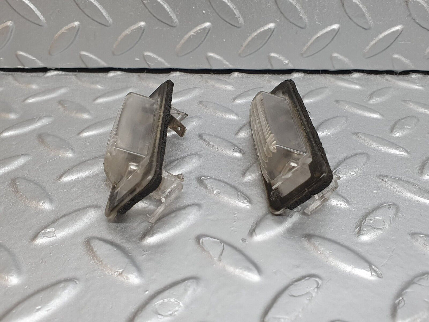 42052 Mercedes-Benz W202 C200 Number Plate Light 2x 2108200356