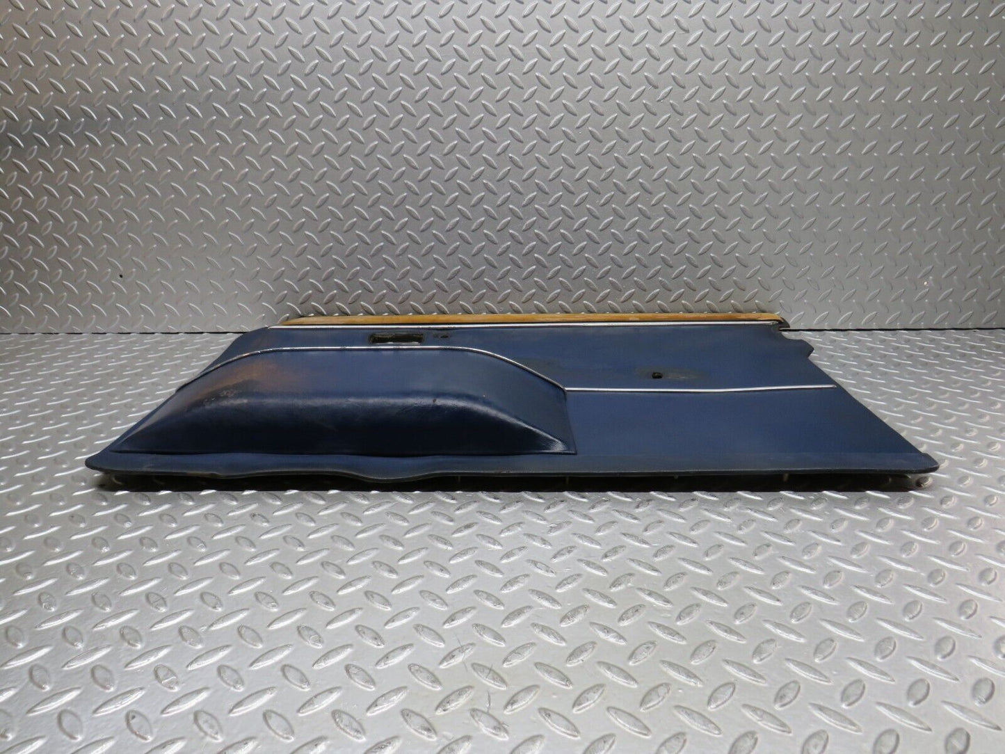 37285 Mercedes-Benz W109 300SEL Front Right Door Card Blue