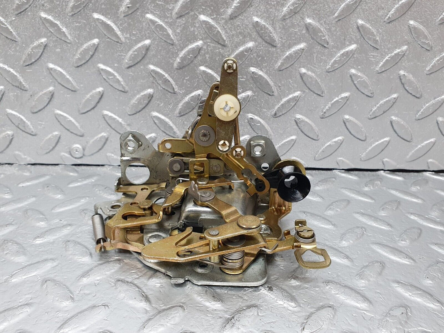 44149 Mercedes-Benz C123 230CE Coupe Left Door Lock Mechanism