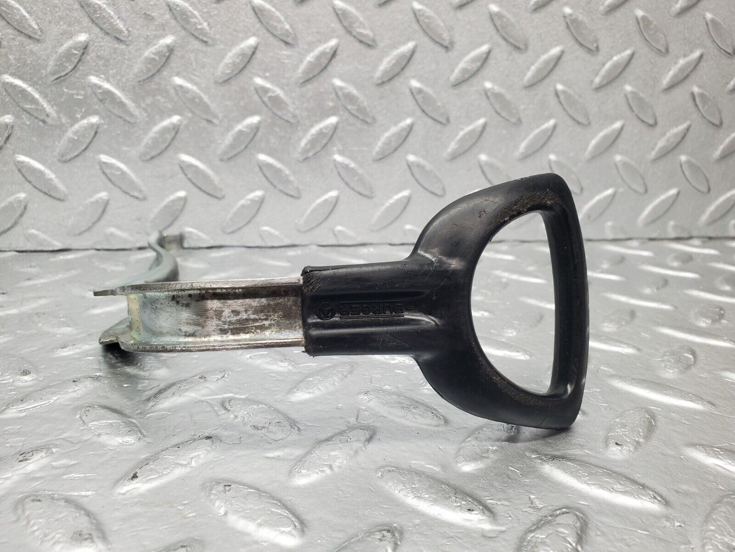 46630 Mercedes-Benz C123 280CE Coupe Front Right Seat Side Height Adjust Handle