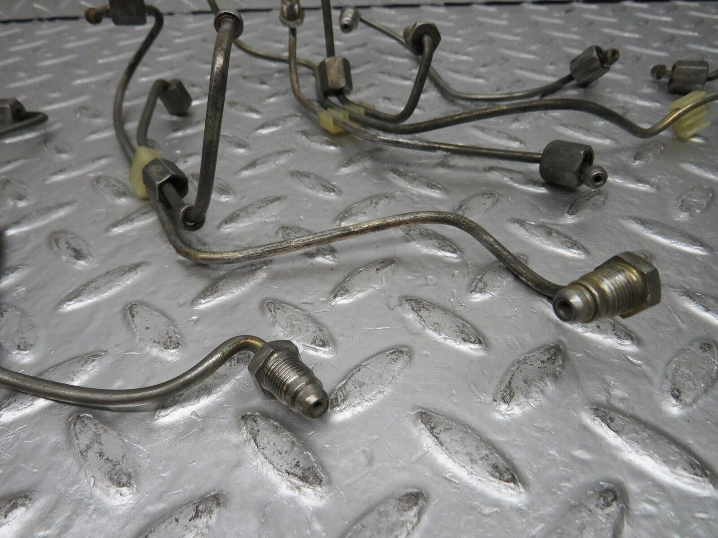32717 Mercedes-Benz S124 300TE Wagon Fuel Line Hose Set