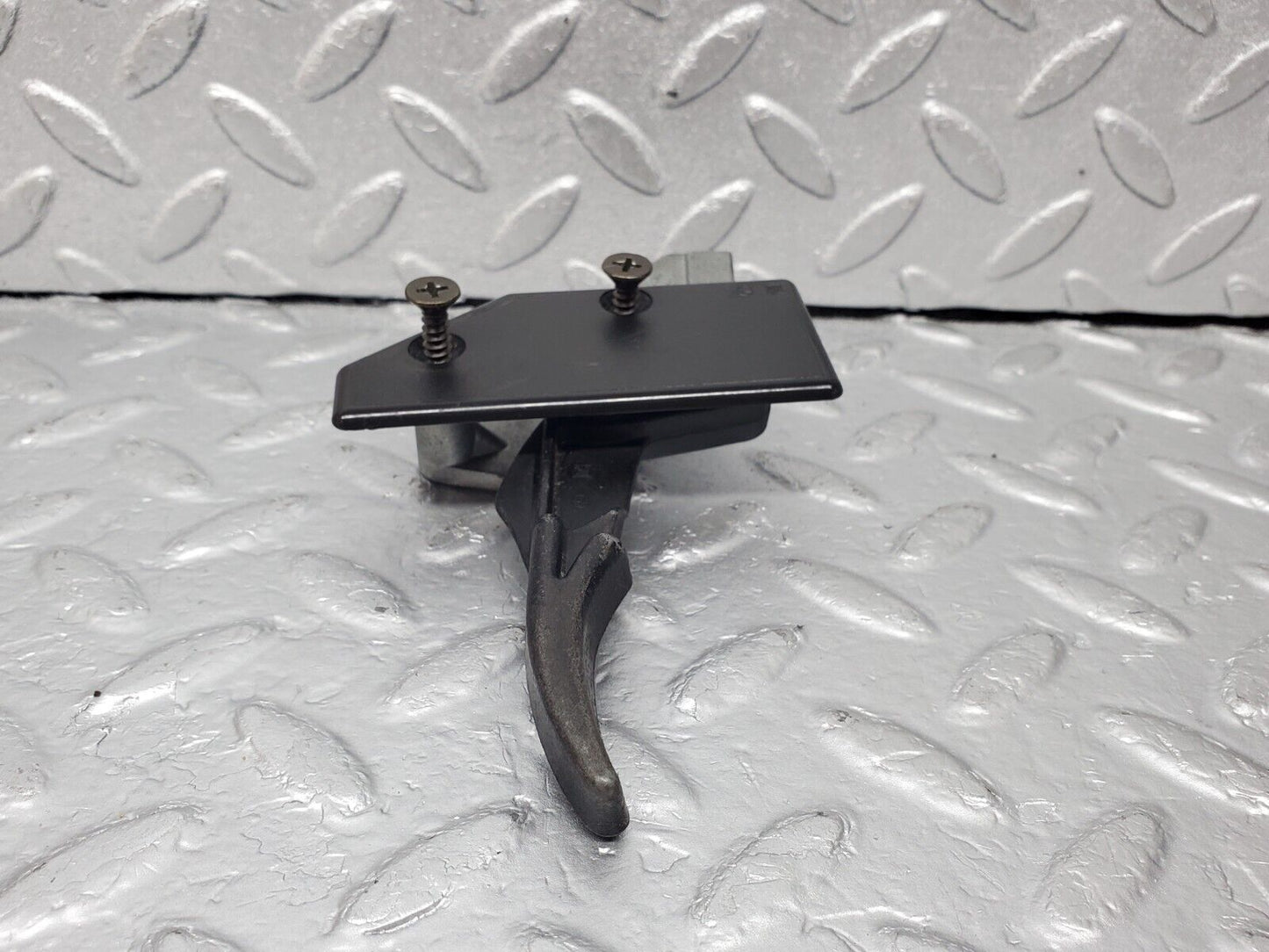 45590 Mercedes-Benz W126 420SE Hood Opener Bonnet Opener