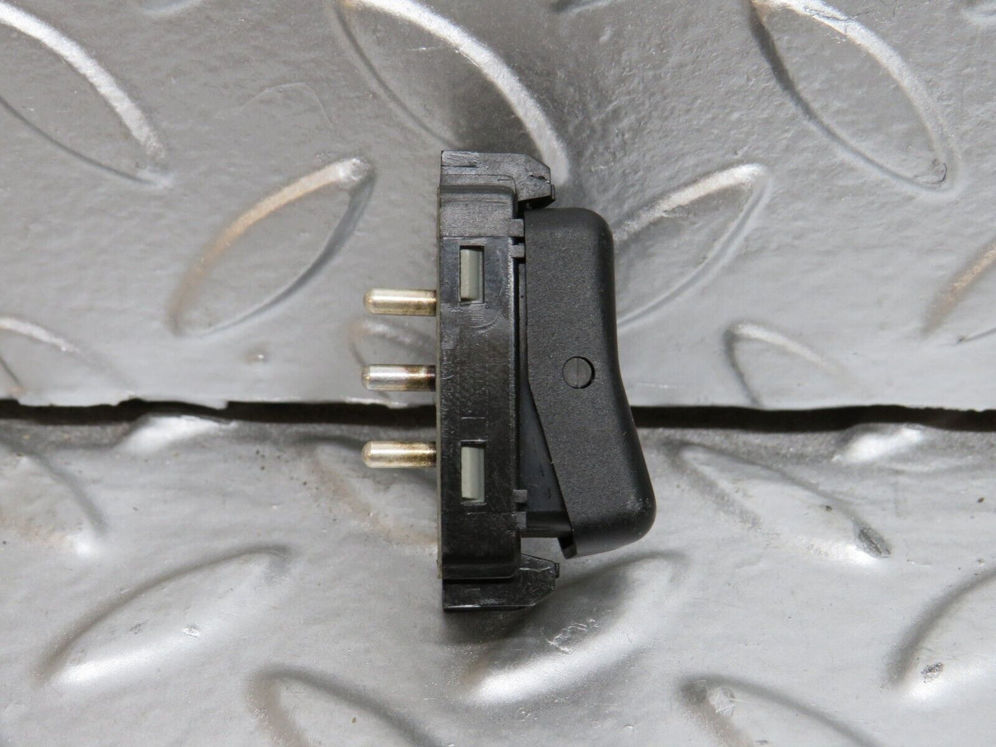 29180 Mercedes-Benz C124 320CE Coupe Interior Dome Light Switch 1248209810