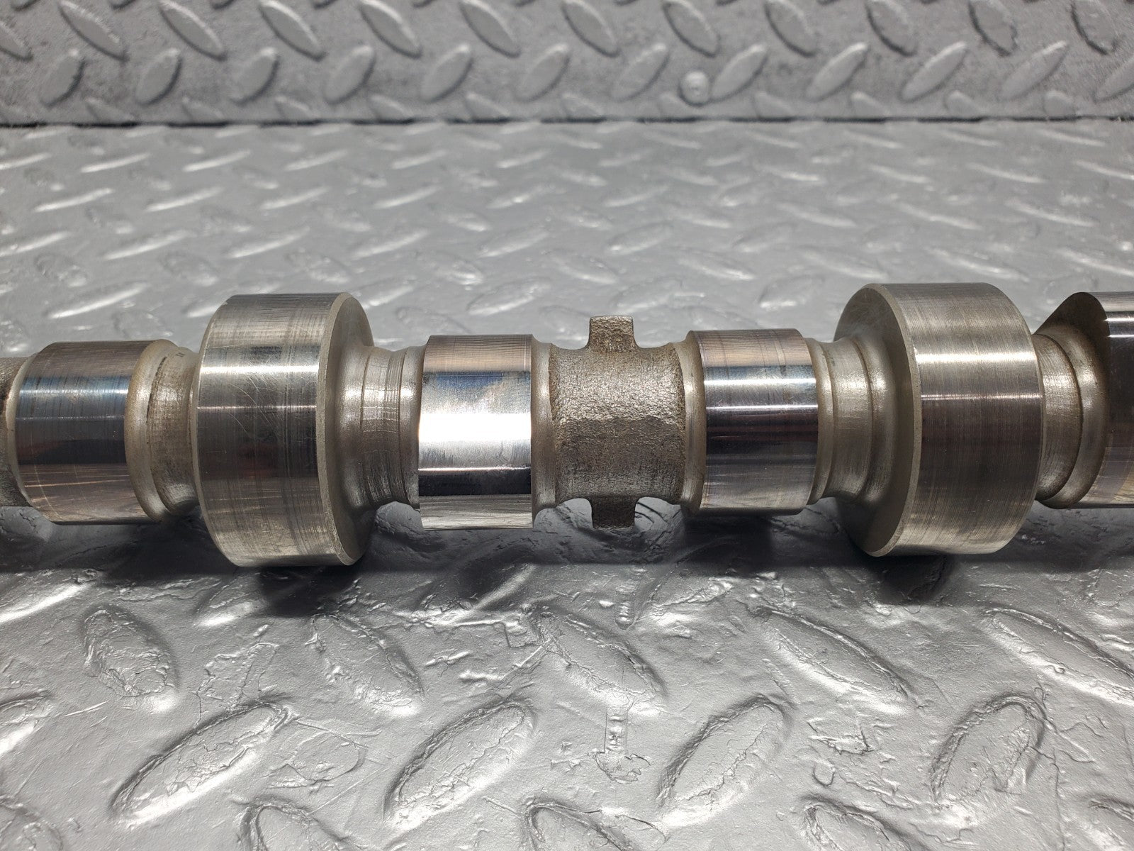 W126 Coupe camshaft left side used OEM