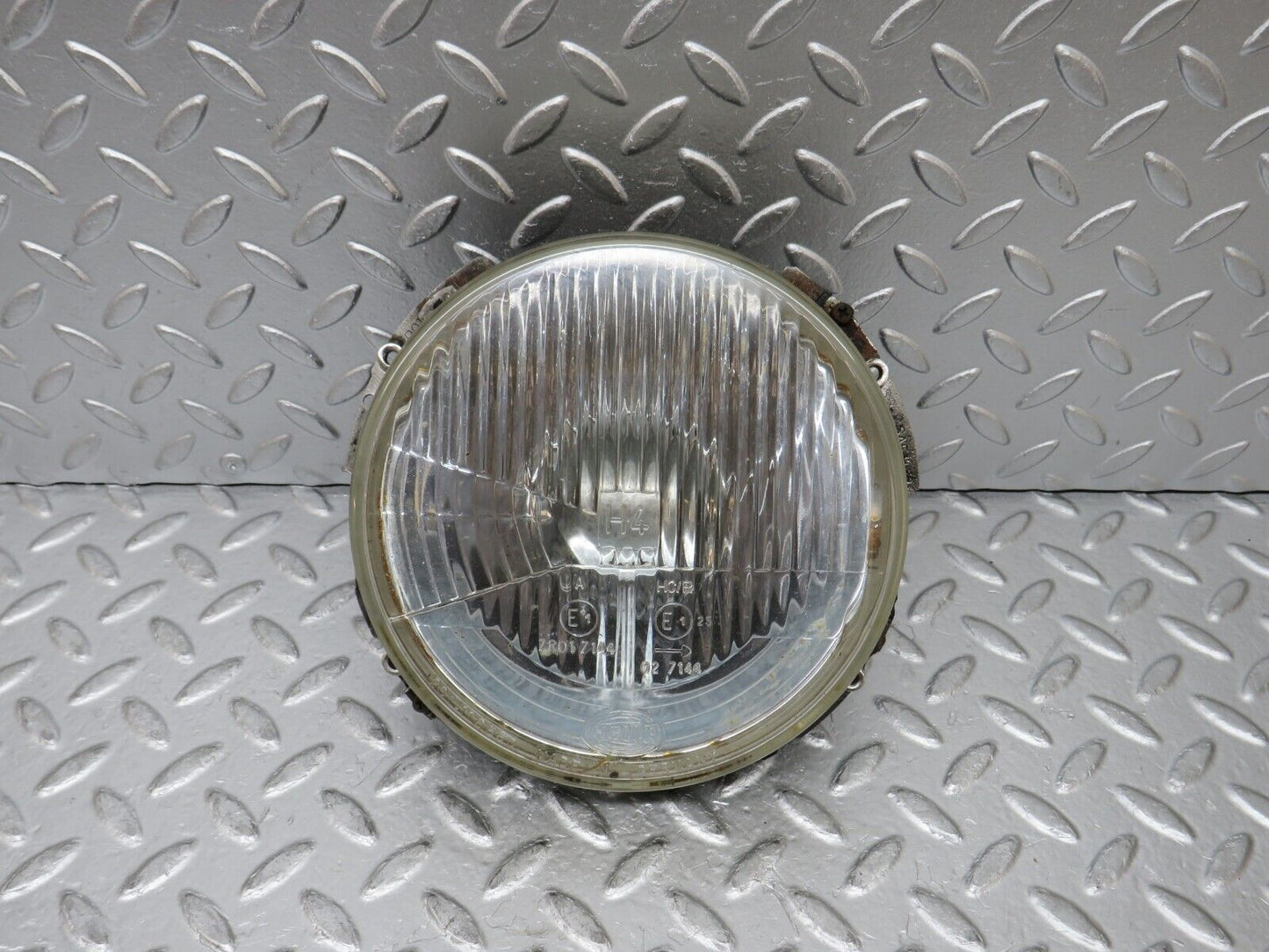 30021 Porsche 924 Headlight Hella 201116560