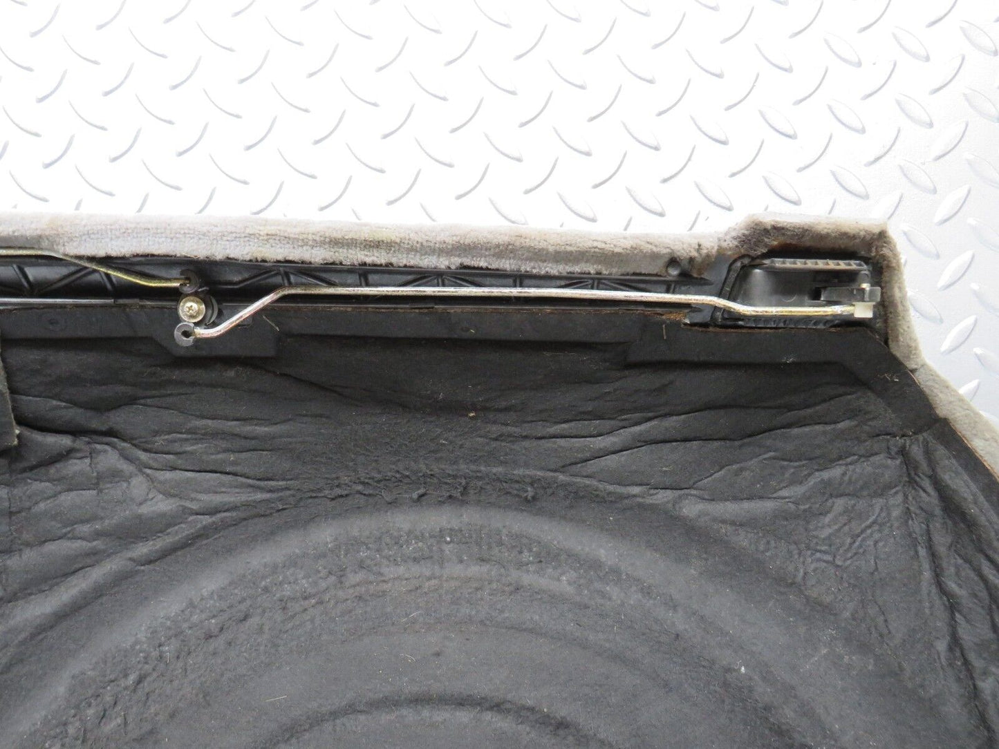 31189 Mercedes-Benz S124 220TE Wagon Trunk Side Panel Cover Left Grey