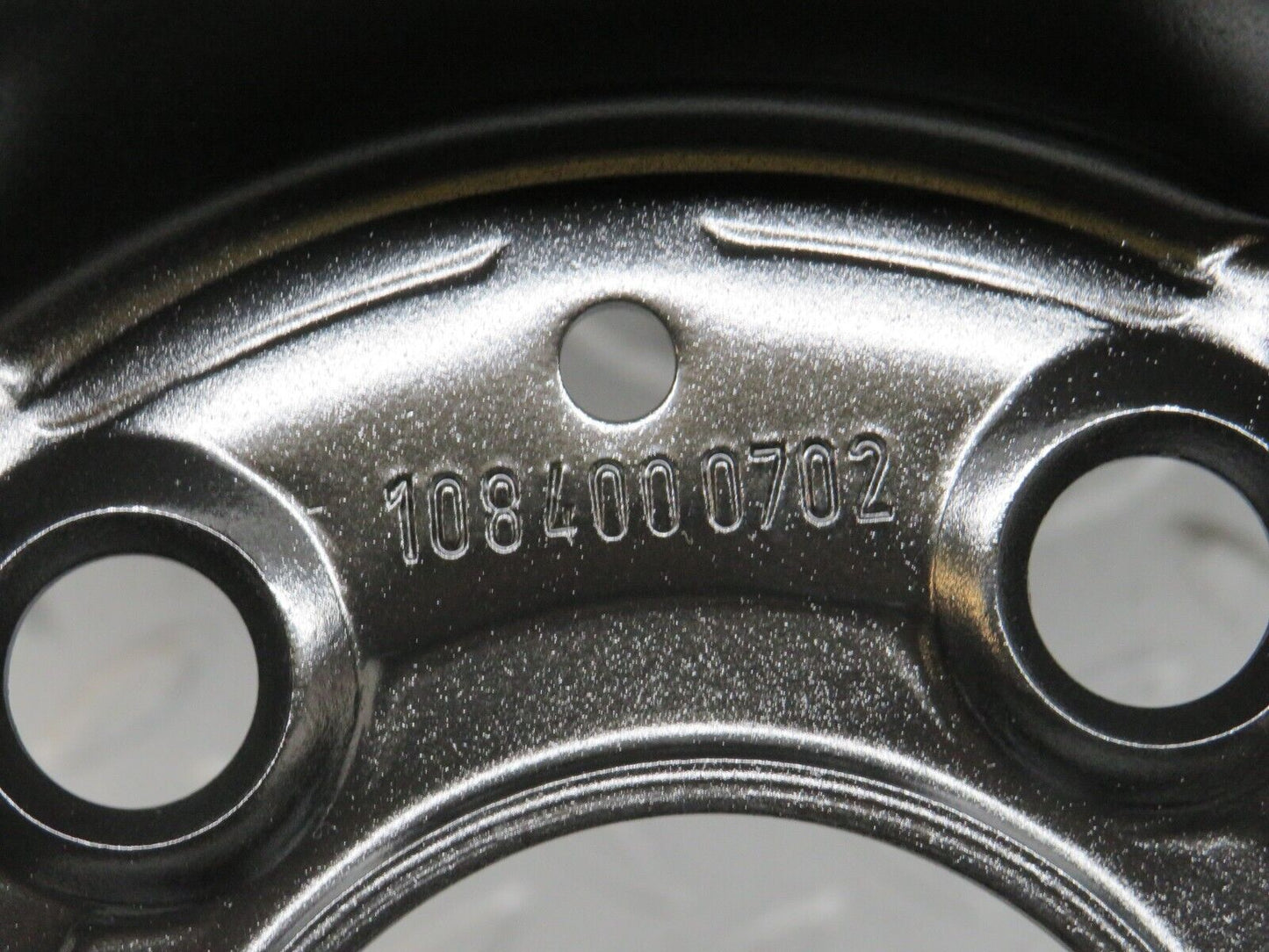 37728 Mercedes-Benz W109 300SEL Steel Wheel 6Jx14H2 ET30 1084000702