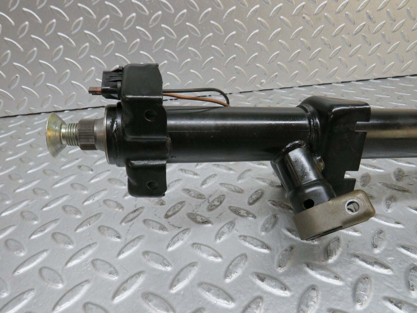 28474 Mercedes-Benz S123 240D Wagon Steering Column