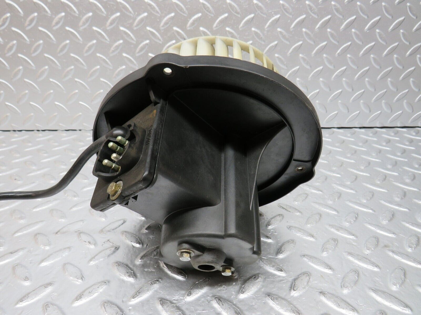 31081 Mercedes-Benz W123 200D  Heater Blower Motor
