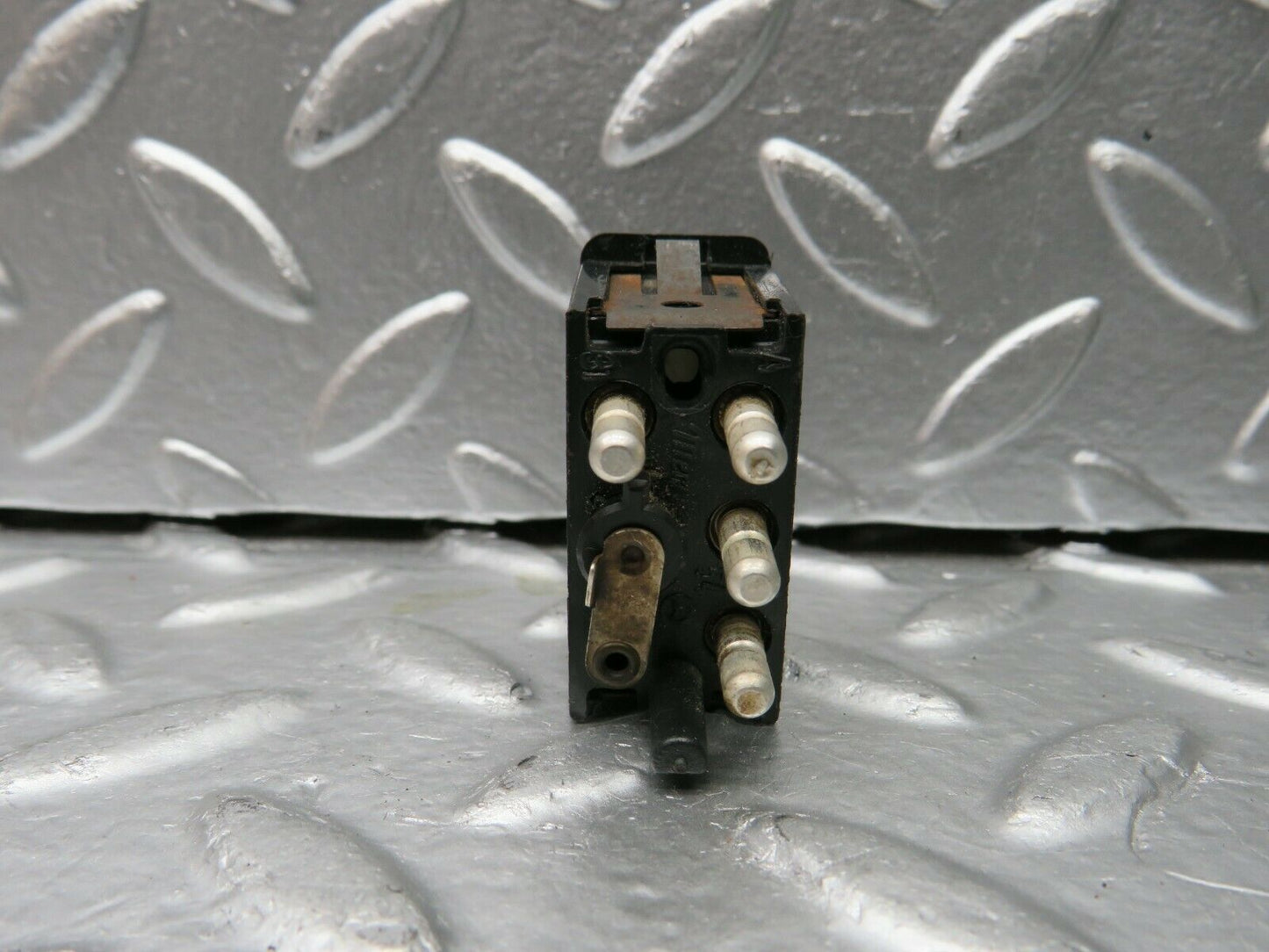 22779 Mercedes-Benz C107 450SLC Coupe Rear Heated Window Switch 0008206010
