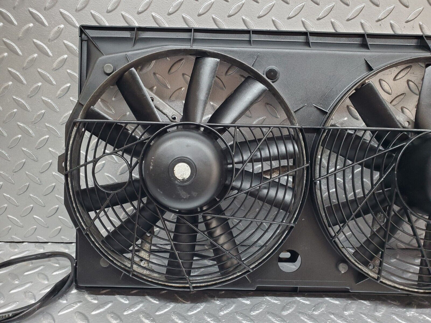 45176 Mercedes-Benz R129 300SL Coupe Radiator Cooling Fan 1295050555 1295409908