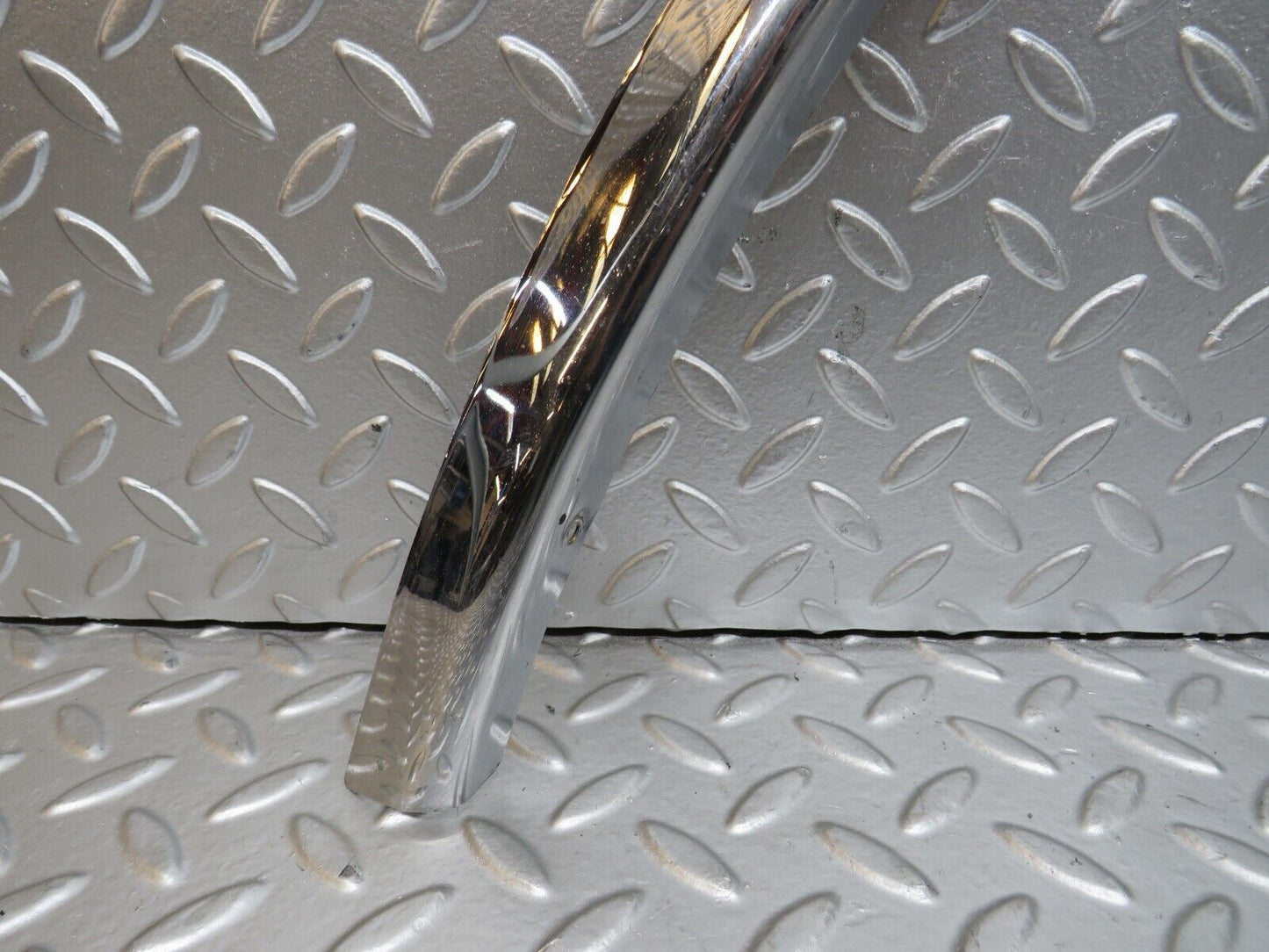 28181 Mercedes-Benz W123 280E Wheel Arch Chrome Fender Wing Trim Rear Left
