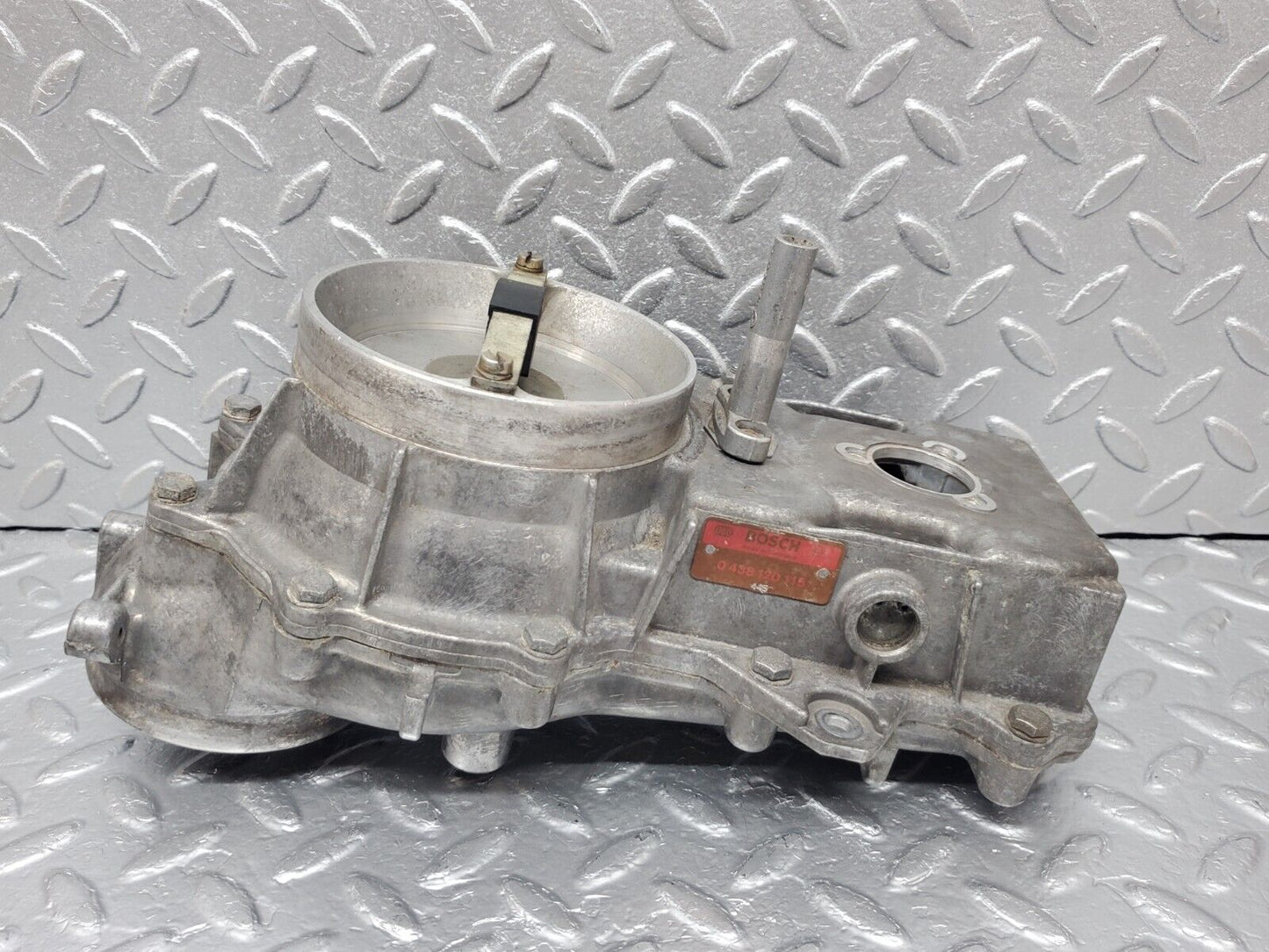 44305 Mercedes-Benz W123 280E Air Flow Mass Meter Sensor Bosch 0438120115