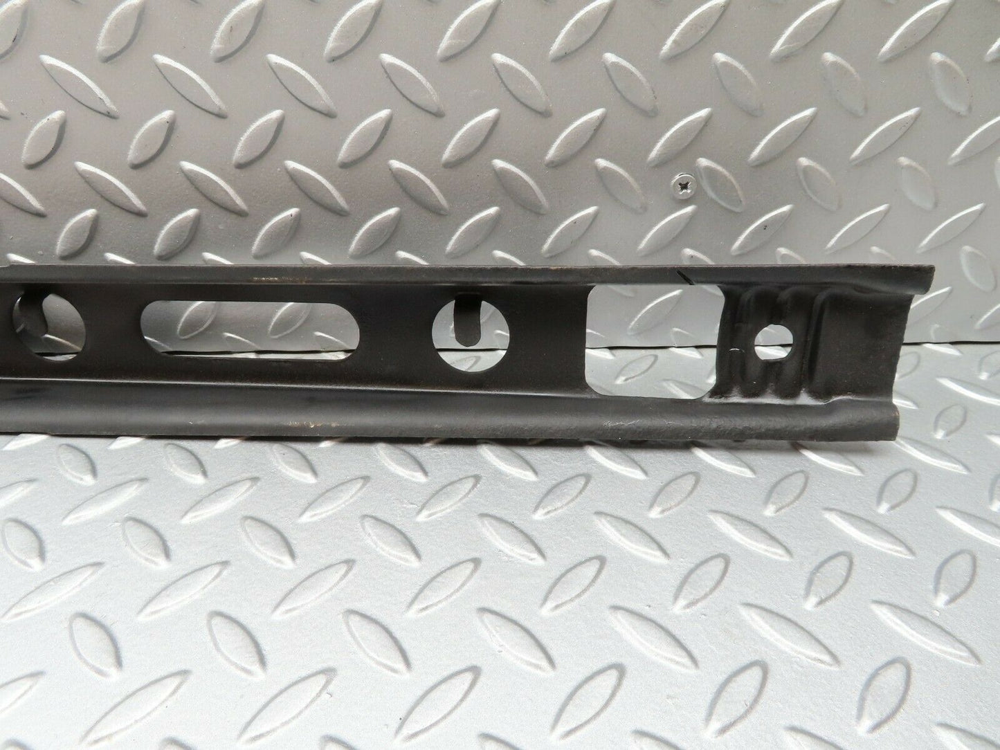 4261 Mercedes-Benz S123 200T Wagon Front Bumper Middle Reinforcement