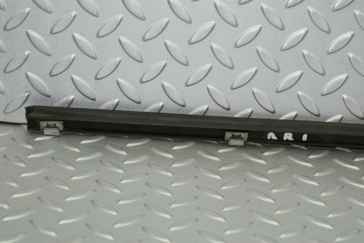 2650 Mercedes-Benz W116 350SE Glass Seal Trim Rubber Rear Right