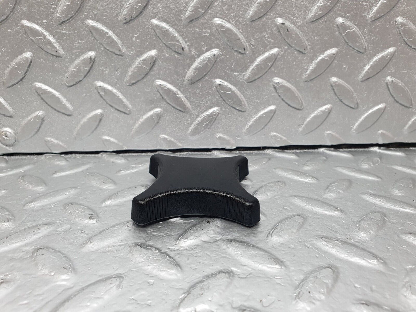 42704 Mercedes-Benz W201 190 2.0L Seat Base Adjuster Handle Knob