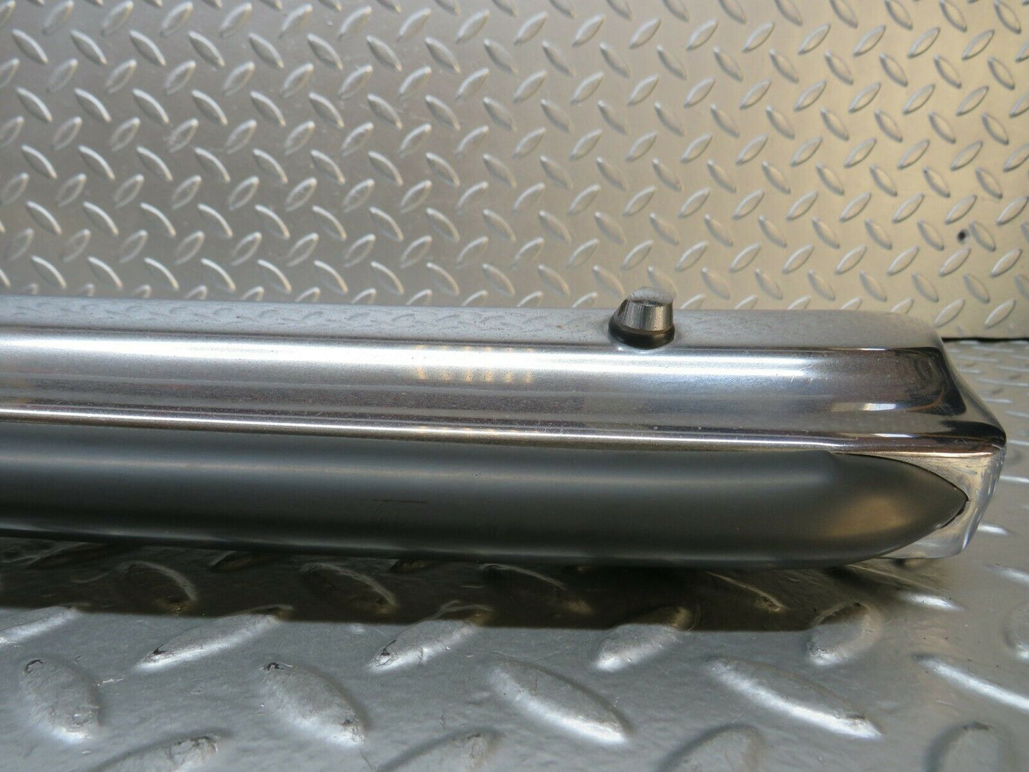 23238 Mercedes-Benz W116 350SE Front Right Upper Bumper Corner