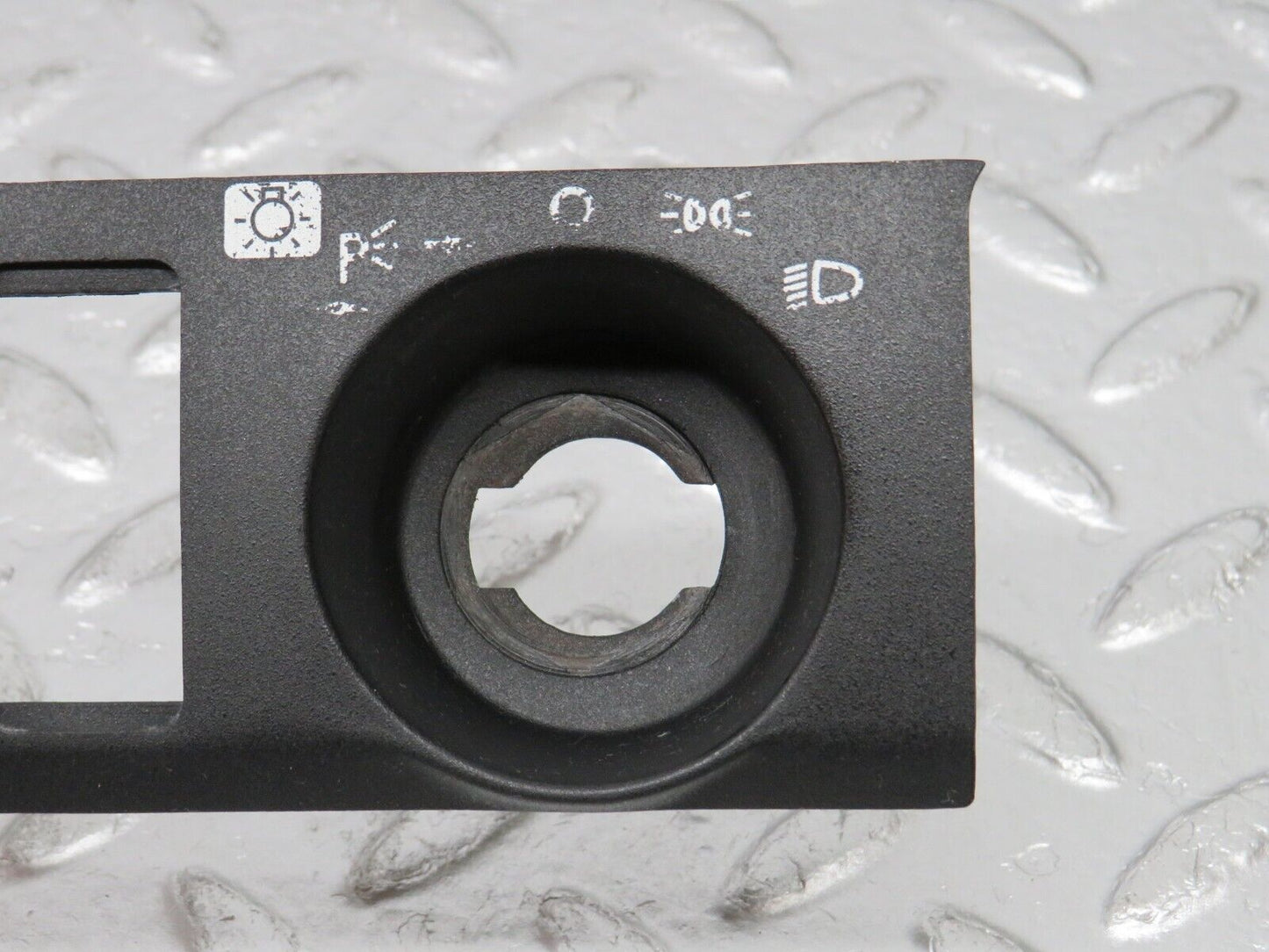 34351 Mercedes-Benz C126 380SEC Headlight Switch Cover Trim Surround 126689018