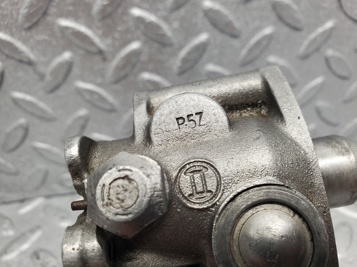 W112 warm up regulator valve used OEM