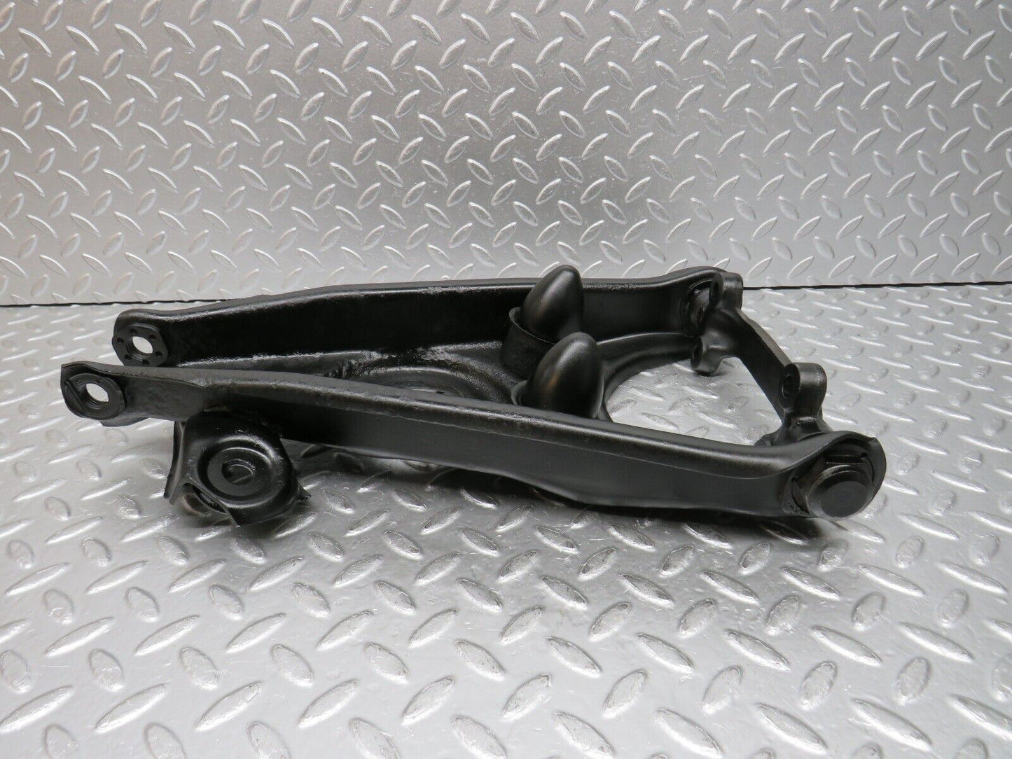 32272 Mercedes-Benz W108 280SE Front Right Lower Control Arm