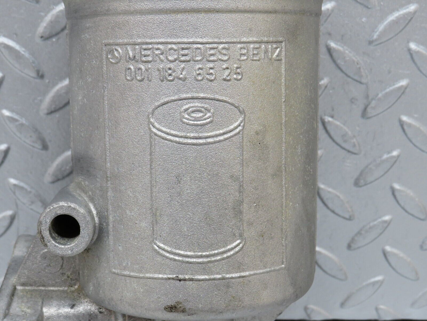36333 Mercedes-Benz W126 420SE Oil Filter Housing 1171802611 1171840008