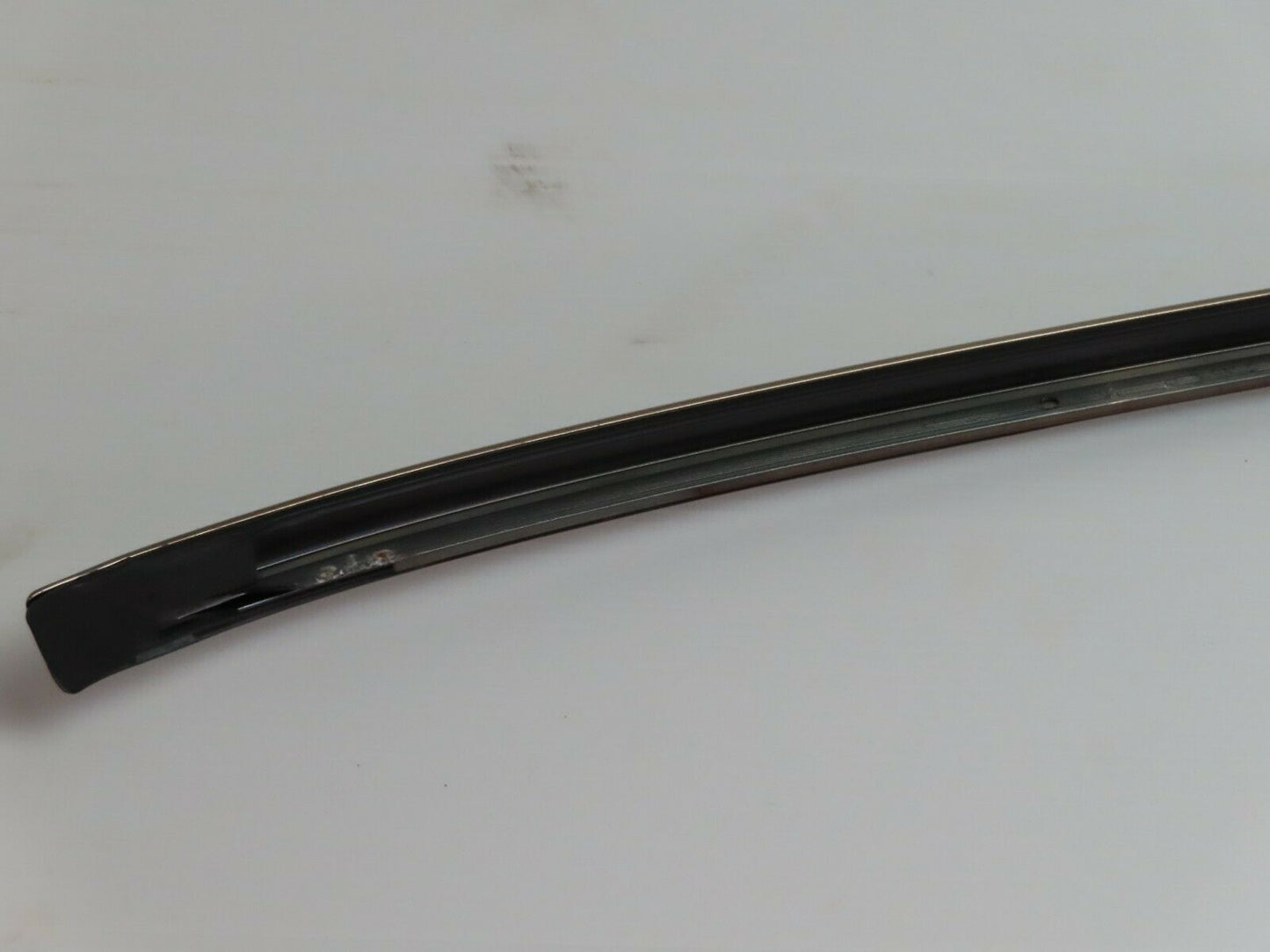 5504 Mercedes-Benz W124 230E Roof Chrome Trim Left Side 1246900397