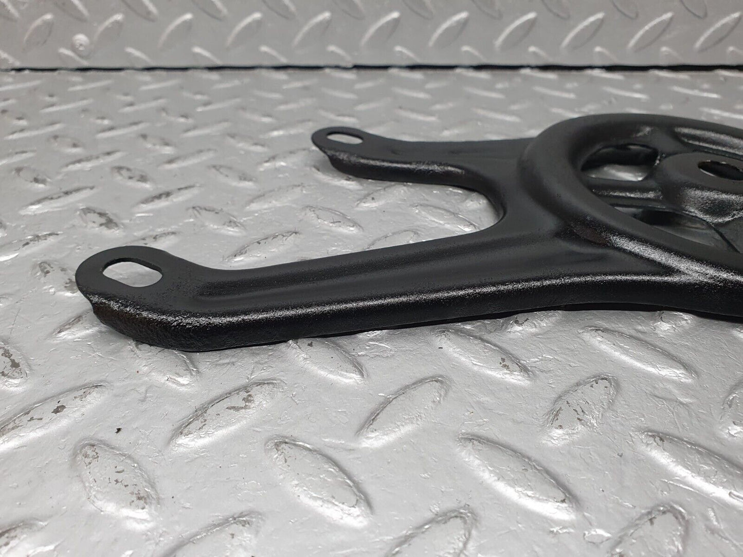 41169 Mercedes-Benz W126 300SE Rear Suspension Axle Mounting Bracket 2x