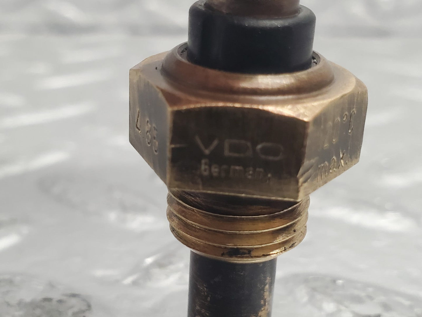 47058028