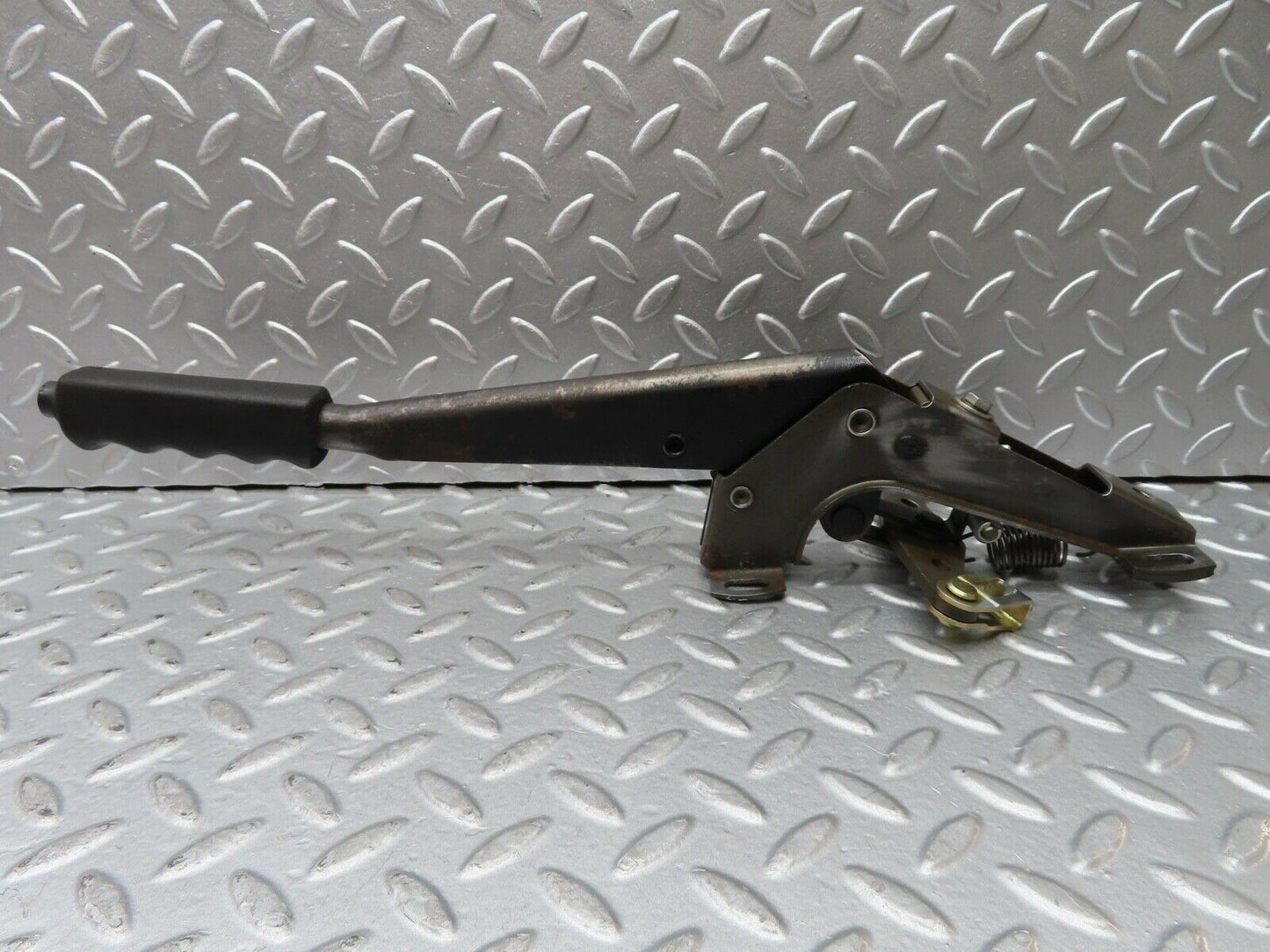 20582 Mercedes-Benz R107 450SL Coupe Handbrake Lever