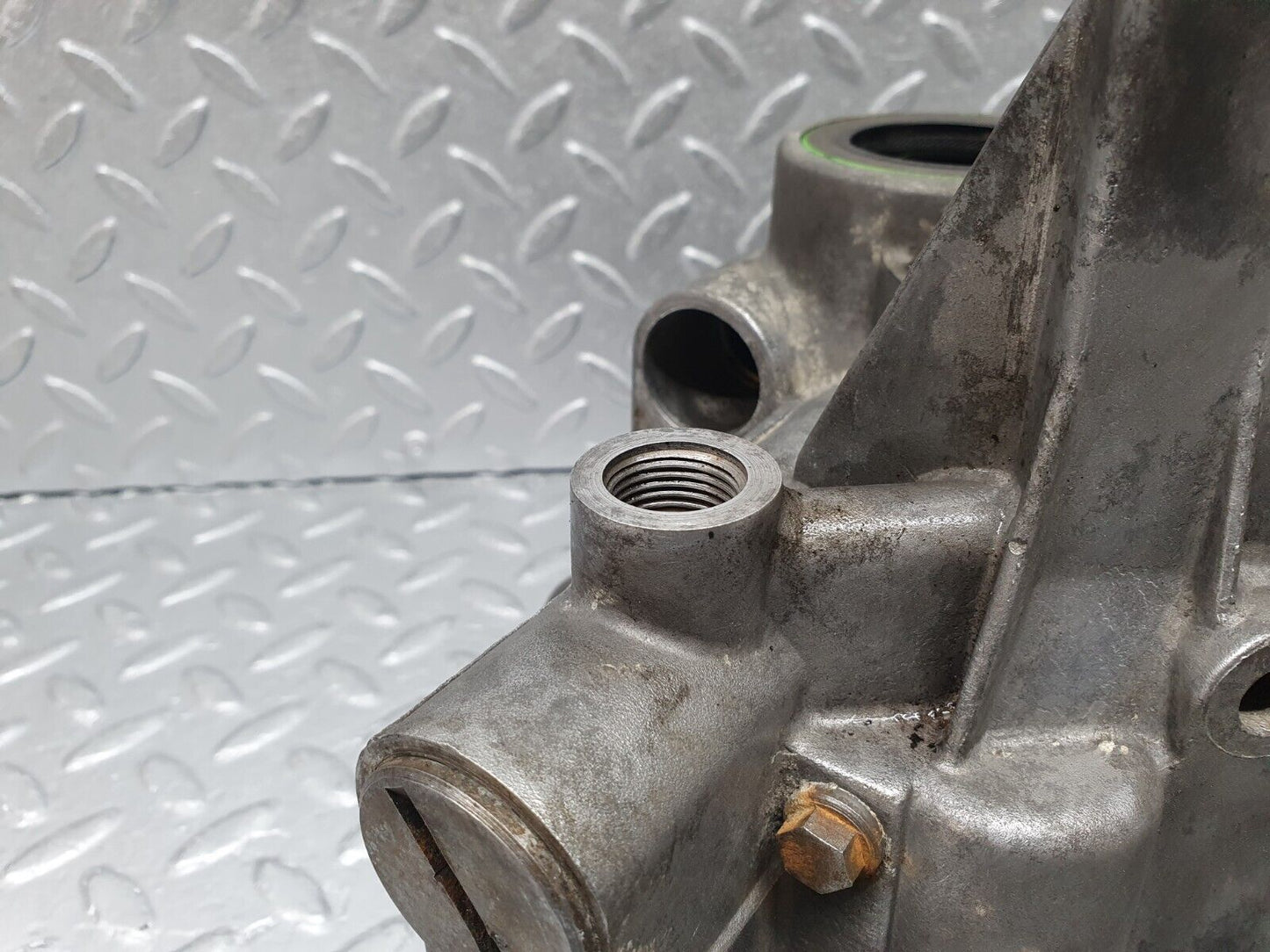 41320 Mercedes-Benz W123 300D Automatic Gearbox Rear Housing 722.118 1152709311