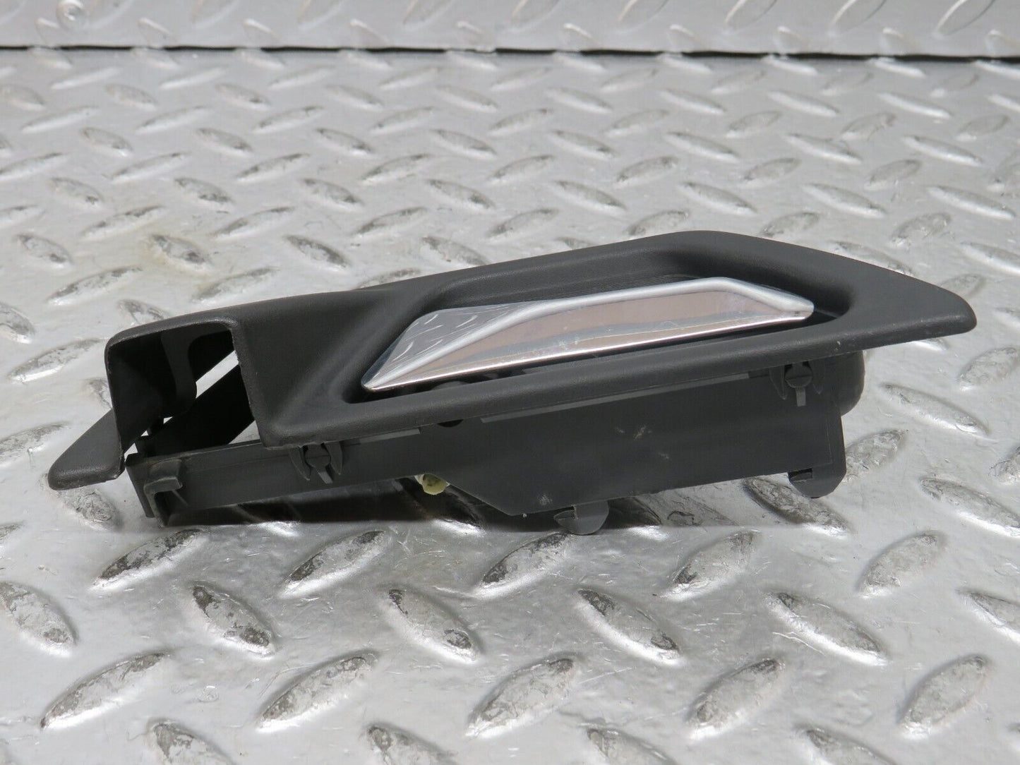27517 Mercedes-Benz S124 300TE Front Left Interior Door Handle 1247600161