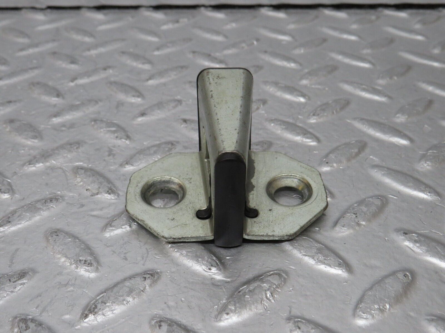 34891 Mercedes-Benz W210 320E Door Lock Latch