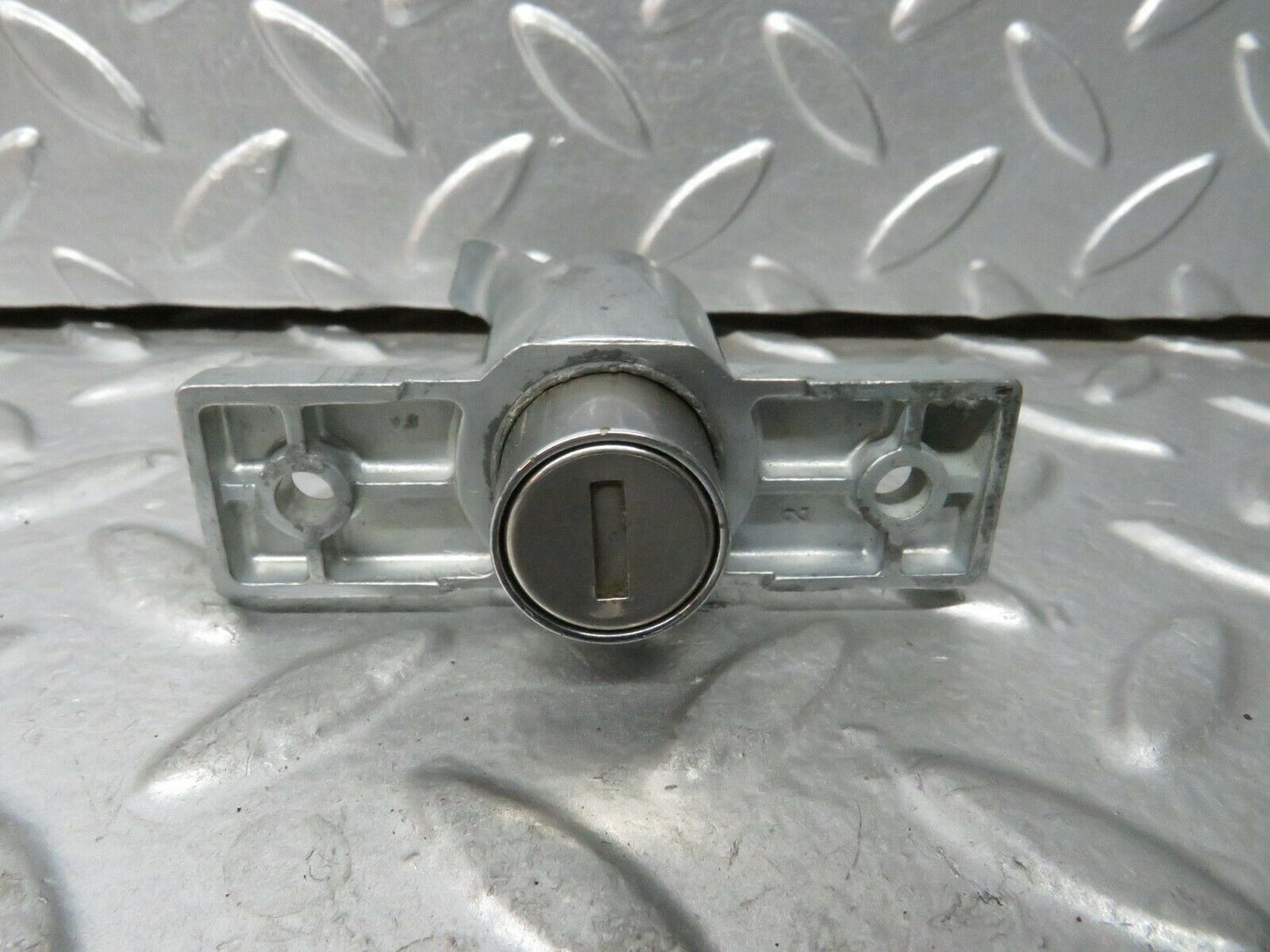 23718 Mercedes-Benz W114 280E Trunk Lock No Key 1157500091