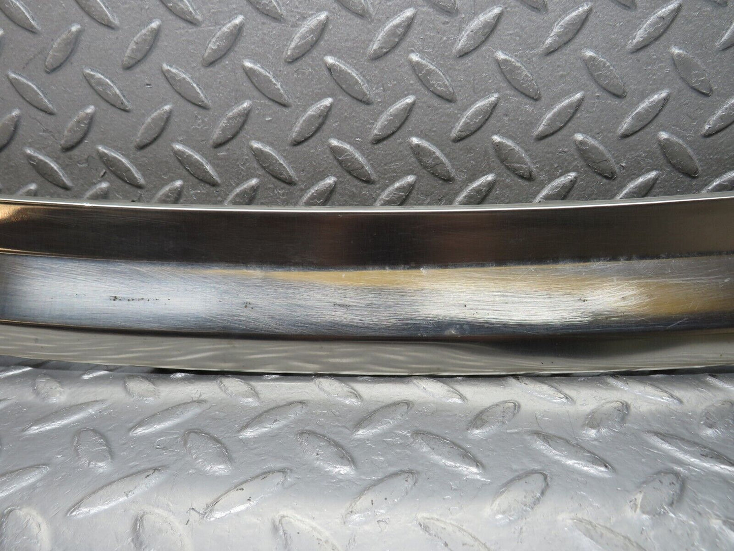39168 Mercedes-Benz R107 500SL Windscreen Top Chrome Trim