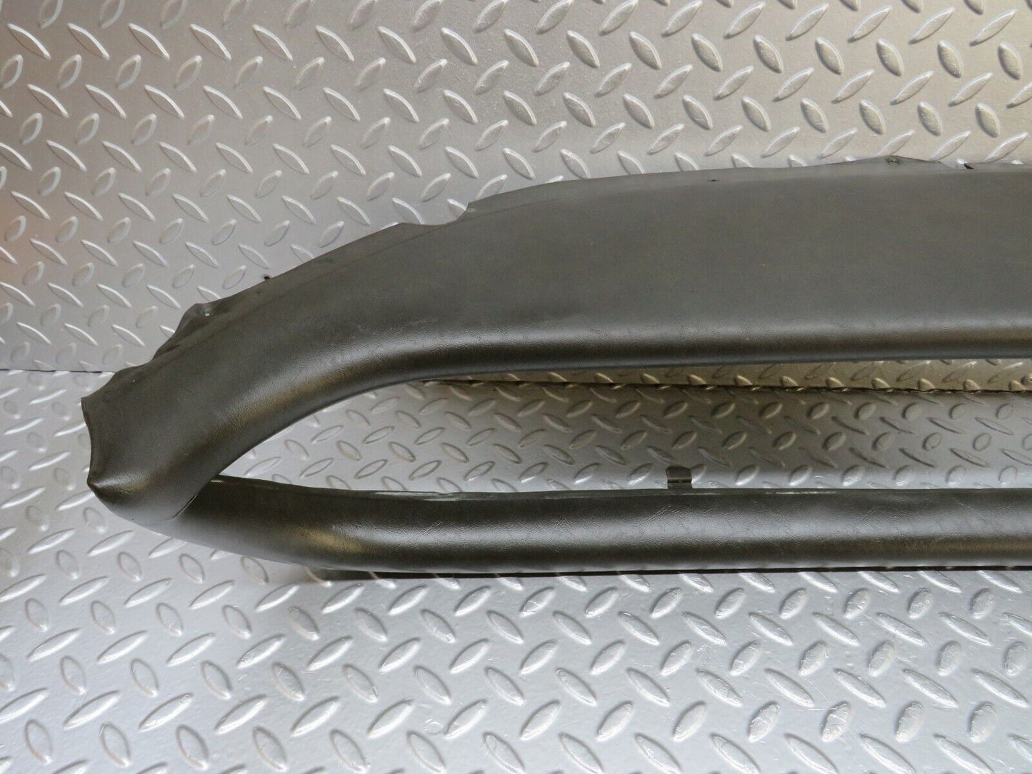 40344 Mercedes-Benz W110 230 Dashboard Black