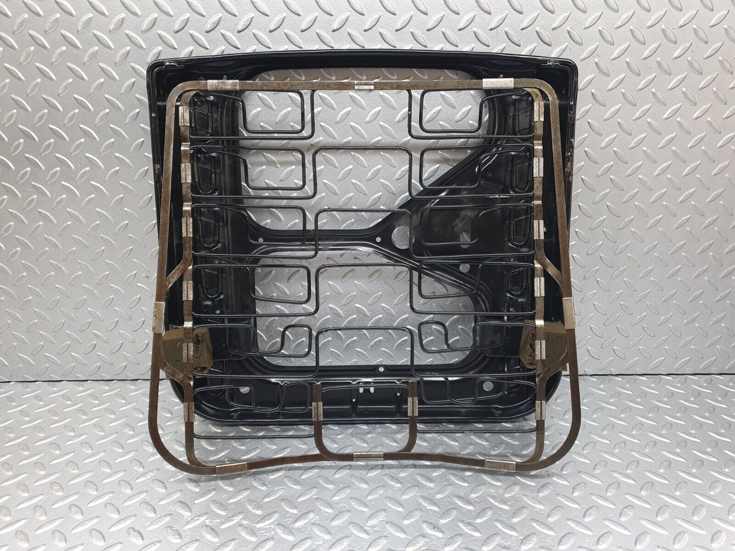 43946 Mercedes-Benz C123 230CE Coupe Front Right Seat Base